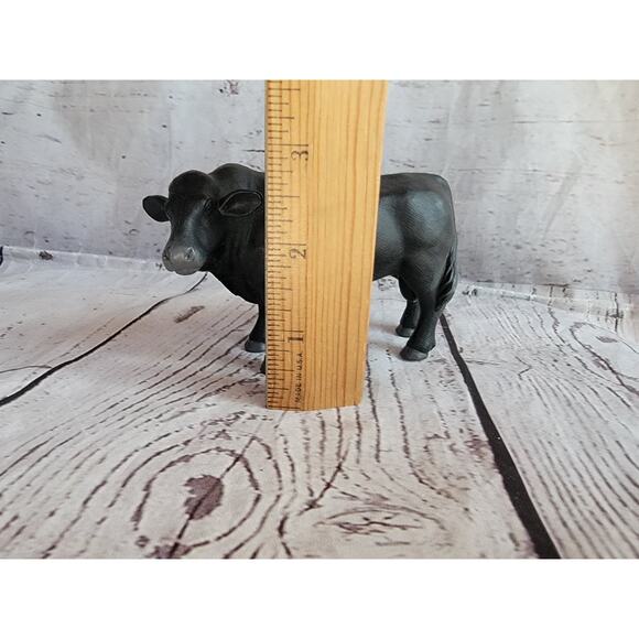 Terra by Battat Farm Animal Black Angus Bull Cow Toy PVC Rubber Realistic Figure - Picture 3 of 7